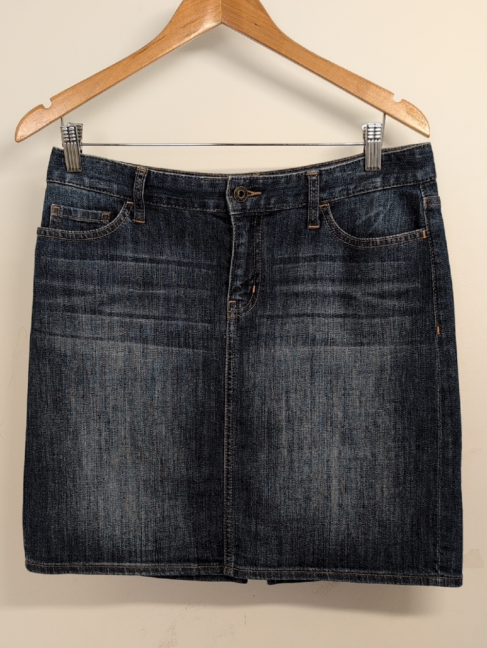 TOMMY HILFIGER BLUE DENIM MINI SKIRT SIZE 4